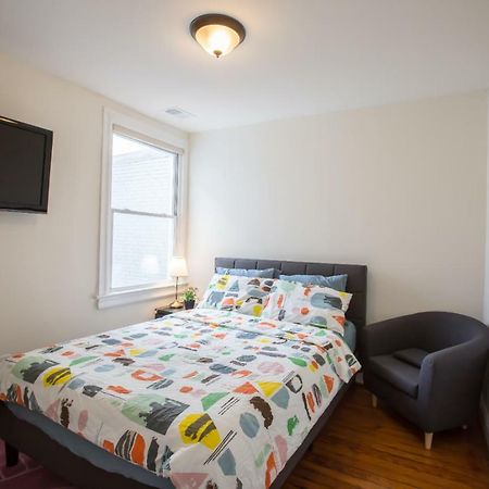 3-Min Walk To Petworth Metro Station ;10 Mins To Convention Center: Private Cozy And Quiet Bedroom And Bathroom Washington Bagian luar foto