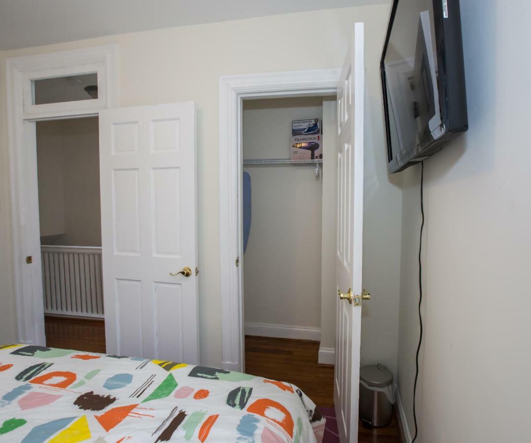 3-Min Walk To Petworth Metro Station ;10 Mins To Convention Center: Private Cozy And Quiet Bedroom And Bathroom Washington Bagian luar foto