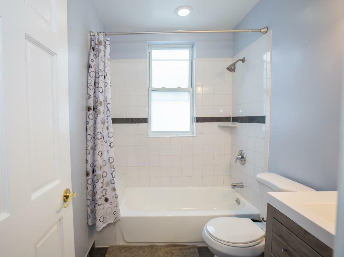 3-Min Walk To Petworth Metro Station ;10 Mins To Convention Center: Private Cozy And Quiet Bedroom And Bathroom Washington Bagian luar foto